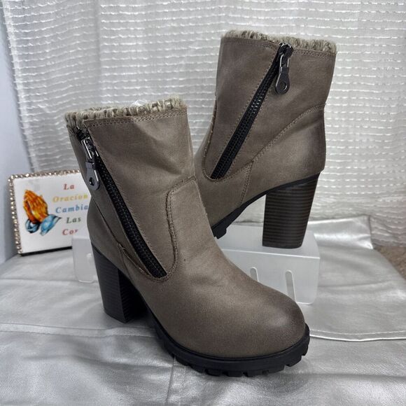 (Q6) Mossimo Supply Co.Boots 8 Target Ankle Booties Heels Zip Browm Sued Women - Picture 1 of 11